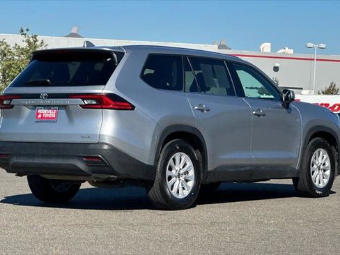 Certified 2025 Toyota Grand Highlander FWD image 2