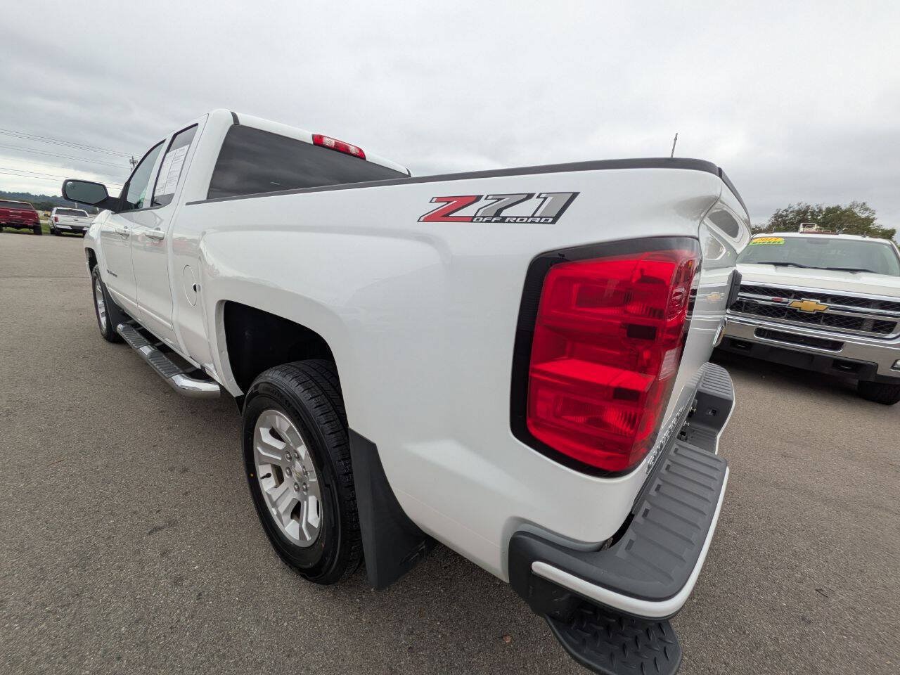 Used 2018 Chevrolet Silverado 1500 LT w/ All Star Edition AWD/4WD image 5