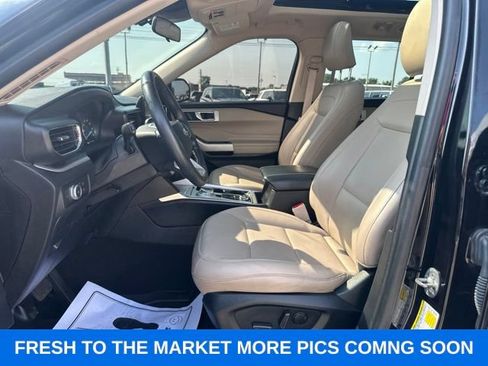 Used 2022 Ford Explorer XLT w/ Equipment Group 202A AWD/4WD image 35
