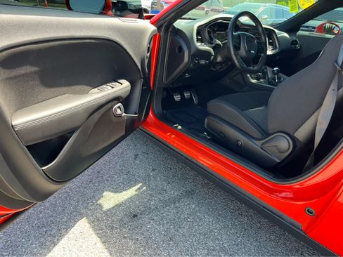 Used 2023 Dodge Challenger R/T RWD image 10