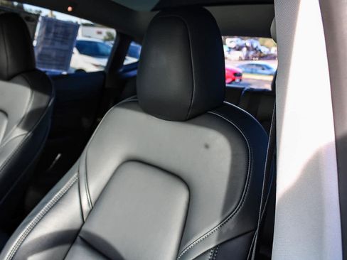 Used 2023 Tesla Model Y Performance image 24