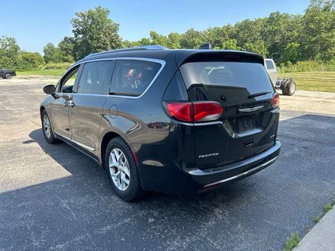 Used 2020 Chrysler Pacifica Limited FWD image 66