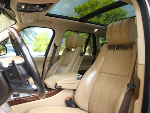 Used 2016 Land Rover Range Rover HSE image 6