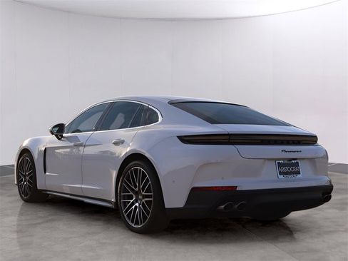 New 2026 Porsche Panamera image 3
