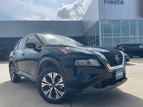 Certified 2023 Nissan Rogue SV FWD image 1