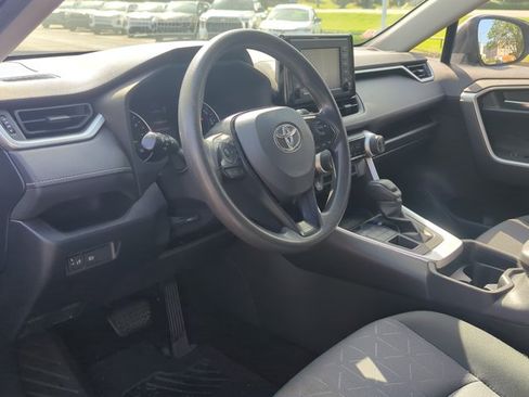 Used 2019 Toyota RAV4 XLE w/ Carpet Mat Package AWD/4WD image 9