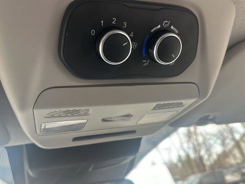 Used 2023 Ford Transit 350 XLT image 19