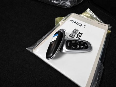 Used 2023 Hyundai Ioniq 5 Limited w/ Cargo Package AWD/4WD image 18