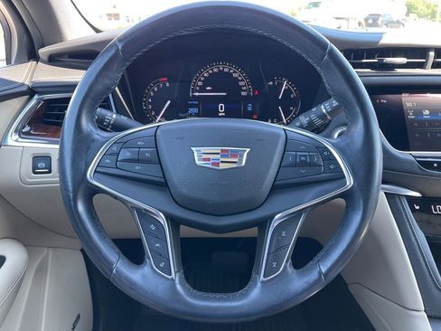 Used 2017 Cadillac XT5 Luxury w/ Driver Awareness Package FWD image 12