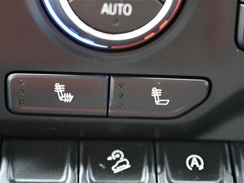 Used 2020 Chevrolet Silverado 1500 LT w/ All-Star Edition image 22