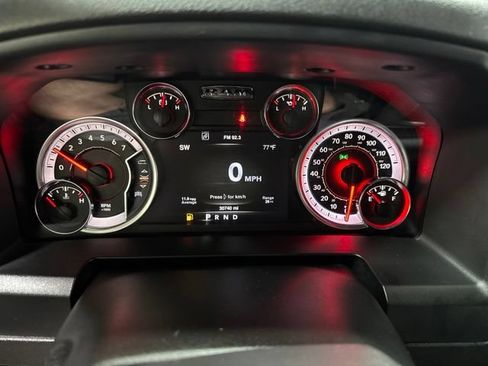 Used 2022 RAM 1500 Classic Warlock w/ Ceramic Grey Warlock Package AWD/4WD image 18