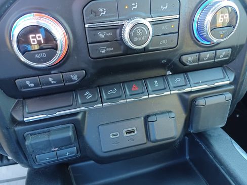 Used 2021 GMC Sierra 1500 AT4 AWD/4WD image 14