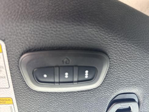 Used 2021 Jeep Gladiator Sport image 25