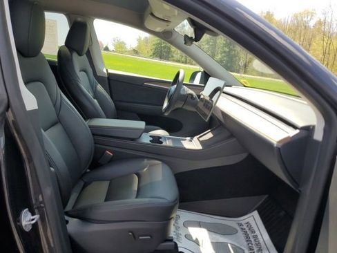 Used 2024 Tesla Model Y Performance AWD/4WD image 24