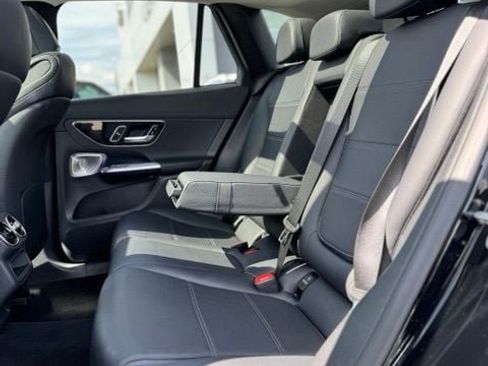 Used 2023 Mercedes-Benz GLC 300 4MATIC image 26