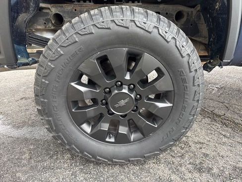 Used 2022 Chevrolet Silverado 2500 Custom w/ Custom Convenience Package image 24