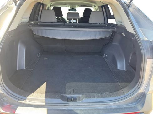 Used 2021 Toyota RAV4 XLE FWD image 18