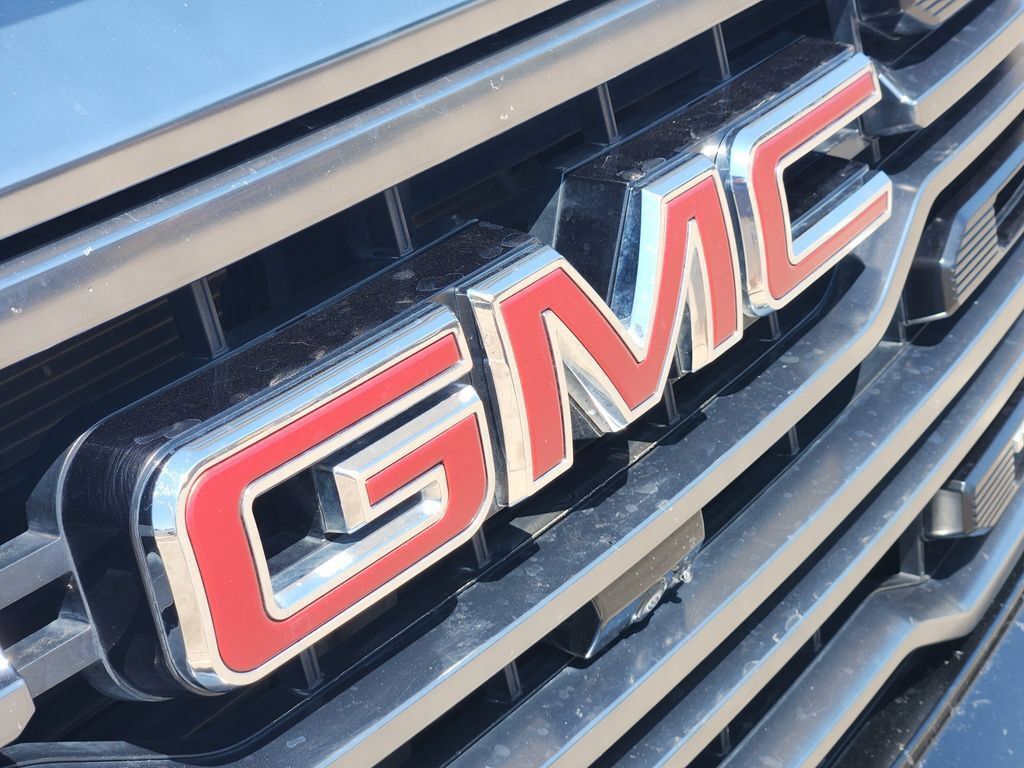 Used 2024 GMC Sierra 1500 AT4 w/ Technology Package AWD/4WD image 13