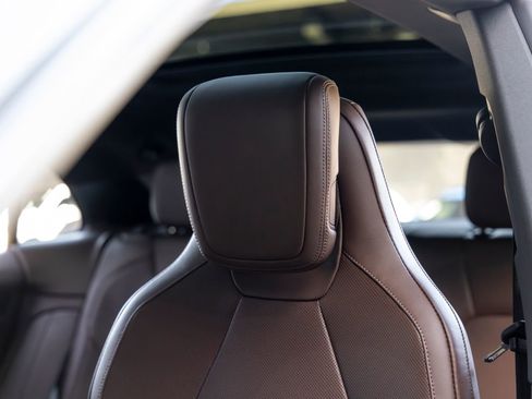 Certified 2026 Porsche Macan Electric RWD image 26