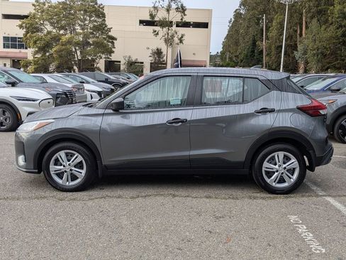 Certified 2025 Nissan Kicks Play S image 6