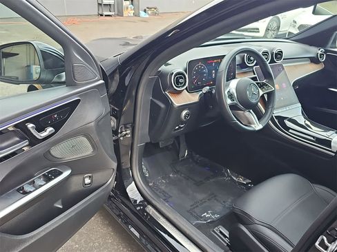 Used 2025 Mercedes-Benz C 300 Sedan image 10