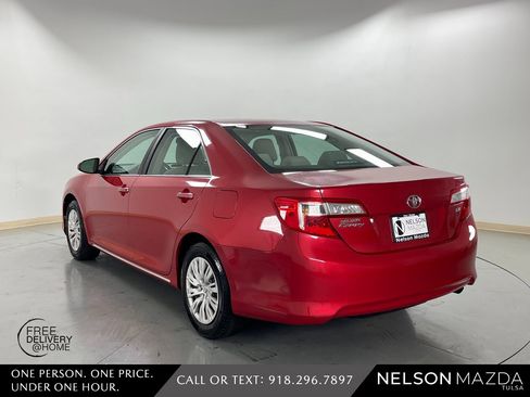 Used 2012 Toyota Camry LE image 8