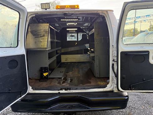 Used 2014 Ford E-150 and Econoline 150 w/ Power Group image 19