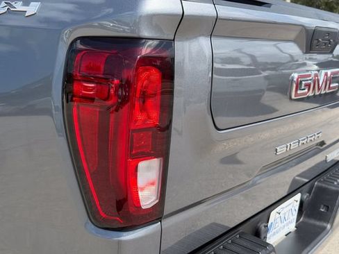 Used 2021 GMC Sierra 1500 Elevation AWD/4WD image 14