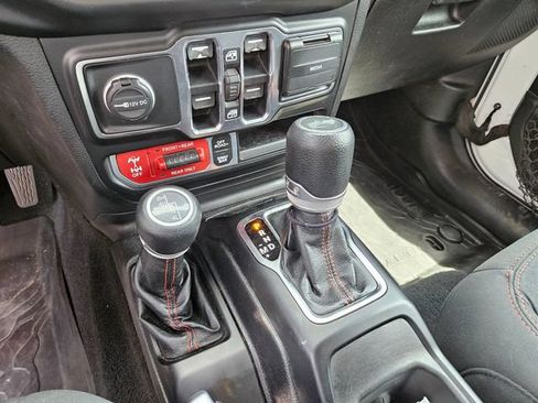 Used 2021 Jeep Wrangler Unlimited Rubicon AWD/4WD image 11