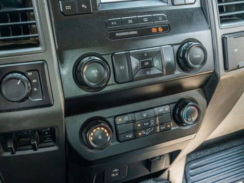 Used 2020 Ford F250 XL w/ Power Equipment Group image 30