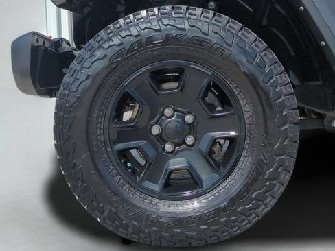 Used 2023 Jeep Gladiator Mojave w/ LED Lighting Group AWD/4WD image 26