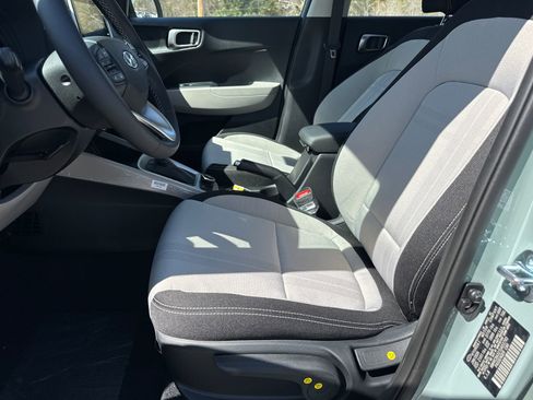 New 2026 Hyundai Venue SEL FWD image 10