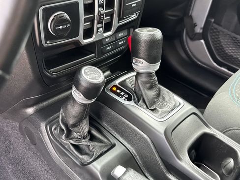 Used 2021 Jeep Wrangler Unlimited Sport AWD/4WD image 27