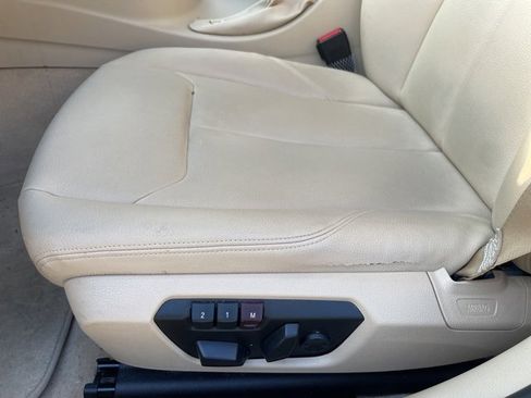 Used 2014 BMW 320i Sedan image 8