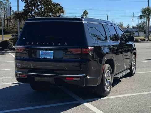 Used 2024 Jeep Wagoneer 4WD image 8
