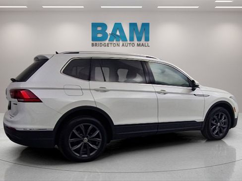 Used 2023 Volkswagen Tiguan SE image 7
