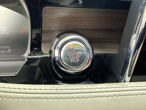 Certified 2022 Lincoln Corsair Reserve w/ Luxury Package image 28