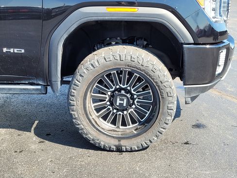 Used 2023 GMC Sierra 2500 Denali w/ Denali Black Diamond Edition image 10