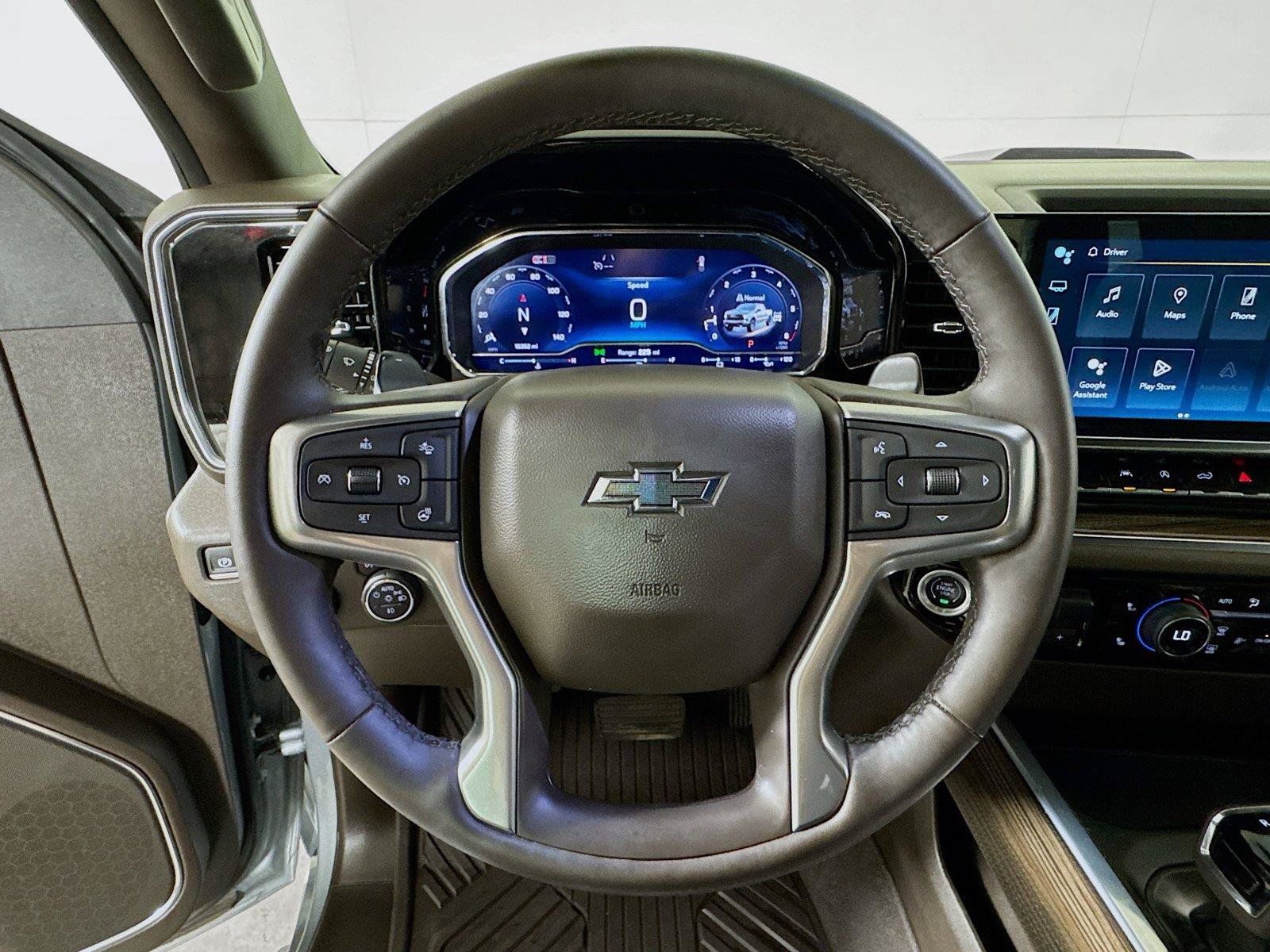 Used 2024 Chevrolet Silverado 1500 LT Trail Boss w/ Convenience Package II AWD/4WD image 9