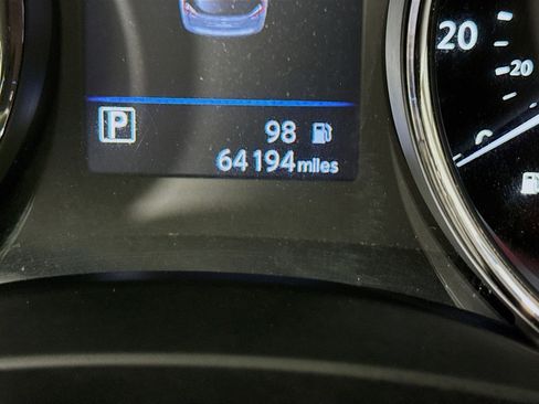 Used 2018 Nissan Rogue SV FWD image 16
