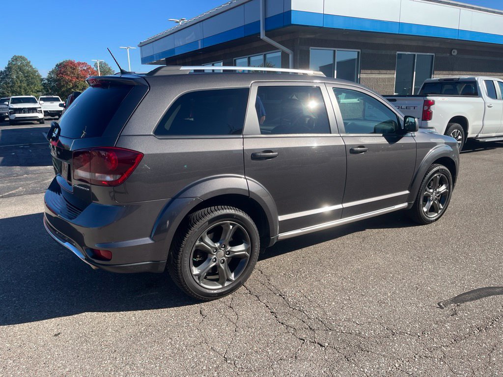 Used 2016 Dodge Journey Crossroad w/ Popular Equipment Group FWD image 9