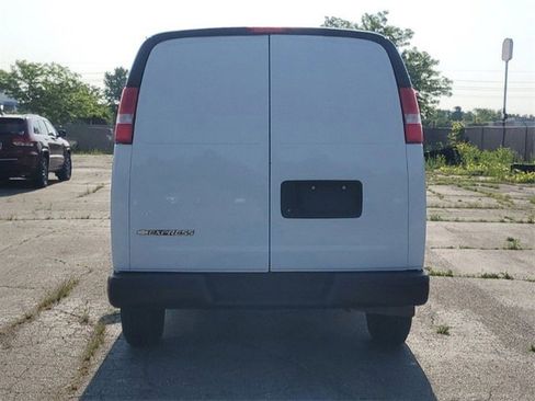 Used 2021 Chevrolet Express 2500 w/ Driver Convenience Package image 6