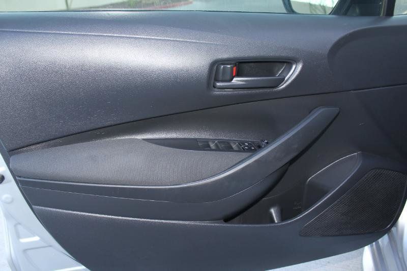 Used 2025 Toyota Corolla LE FWD image 10