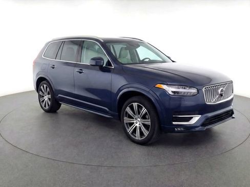 Certified 2025 Volvo XC90 T8 Plus w/ Protection Package Premier image 37