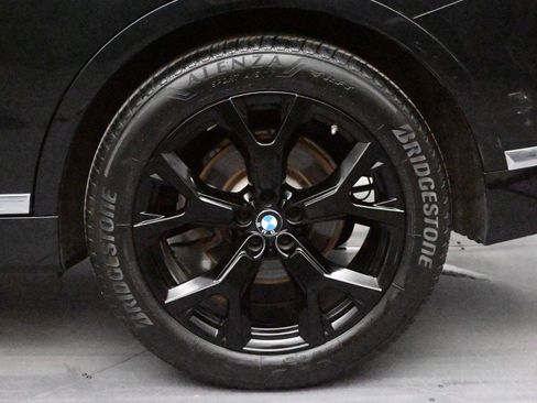 Used 2020 BMW X7 xDrive40i w/ Premium Package image 11