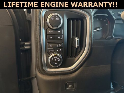 Used 2022 GMC Sierra 1500 AT4 w/ AT4 Preferred Package image 16