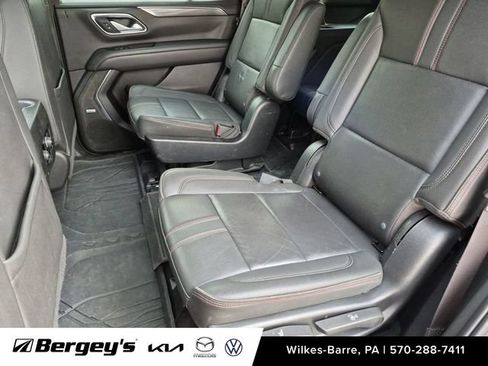 Used 2022 Chevrolet Tahoe RST w/ Luxury Package AWD/4WD image 24
