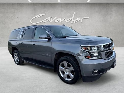 Used 2018 Chevrolet Suburban LT w/ Luxury Package AWD/4WD image 2