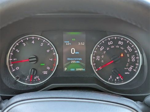 Used 2021 Toyota RAV4 XLE Premium image 24