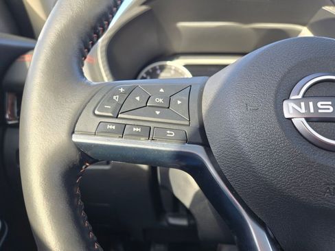 Used 2025 Nissan Sentra SR w/ SR Premium Package image 30